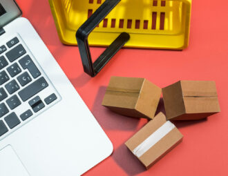 Como o E-commerce está transformando o mercado de cestas para presentear no Brasil